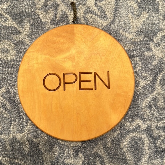 Open/Closed Sign - Picture 2 of 6
